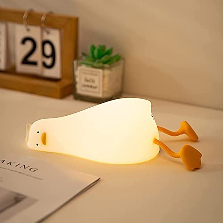Squishy LED Duck Night Light – Dimmable, Rechargeable, 6-Hour Runtime